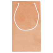 とシンプルシックなピーチオレンジの名前のモノグラム スモールペーパーバッグ (裏面)