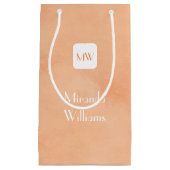 とシンプルシックなピーチオレンジの名前のモノグラム スモールペーパーバッグ (正面)