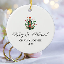 とメリー初めてのクリスマスの結婚したくるみ割り セラミックオーナメント