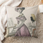 と整うピンクのオーガンジーの服の若い女性 クッション (ブランケット)