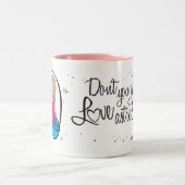 どうしても占星術を愛しませんか。 ツートーンマグカップ (中央)