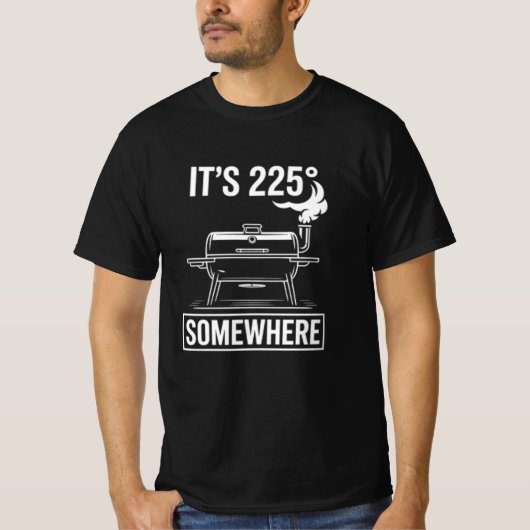 どこかで225度 BBQスモーカー レトロなグリル Tシャツ (正面)