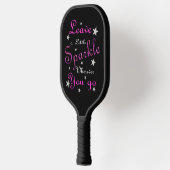 どこ離れに行っても少し輝くピンク ピックルボールラケット (左)