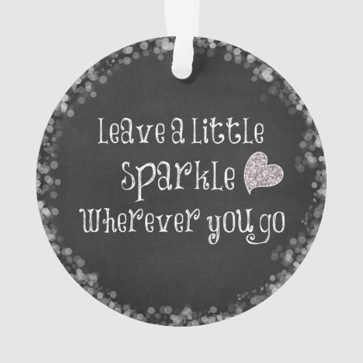 どこ離れに行っても少し輝く引用文 オーナメント (裏面)