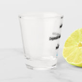 どれだけ喉が渇いているかによって違う ショットグラス (左)