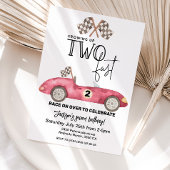 どんどん大きくなる２歳の赤いレーシングカーの２歳の誕生日 招待状