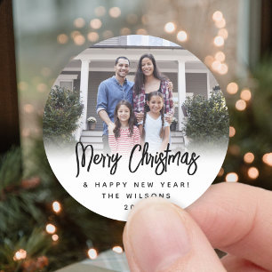 どんなテキストも 現代のスクリプトで クリスマスの写真を 白黒で ラウンドシール