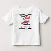 どんな年齢の誕生日でも準備OK！ レディーセットゴー レッド ブルー レース カー トドラーTシャツ (正面)