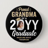 どんな文章も　卒業写真　自慢の祖母　ブラックゴールド 缶バッジ (正面)