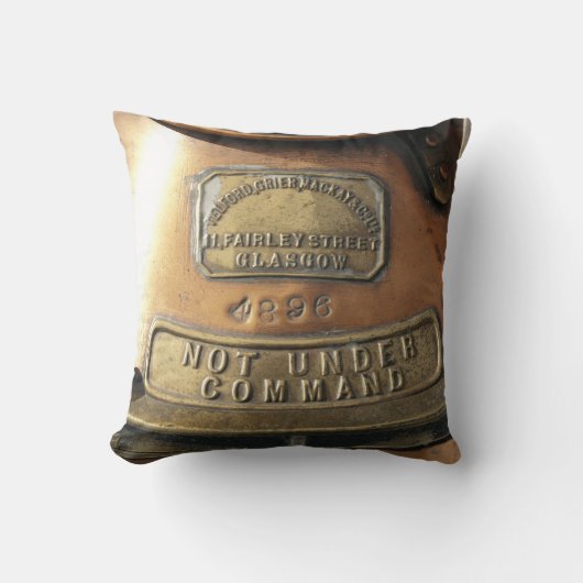 ない命令の下で クッション (正面)