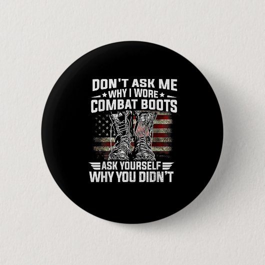 なぜ頼自分でコンバットブーツを着て頼いたのか 缶バッジ (正面)