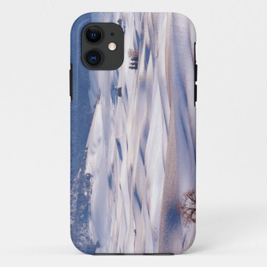 なだらかな丘陵がス텁トー・ビュートから見える Case-Mate iPhoneケース (裏面)