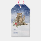 なびくクマと花in積雪ラベル ギフトタグ (正面)