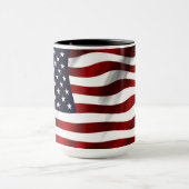 なびく米国国旗 マグカップ (中央)
