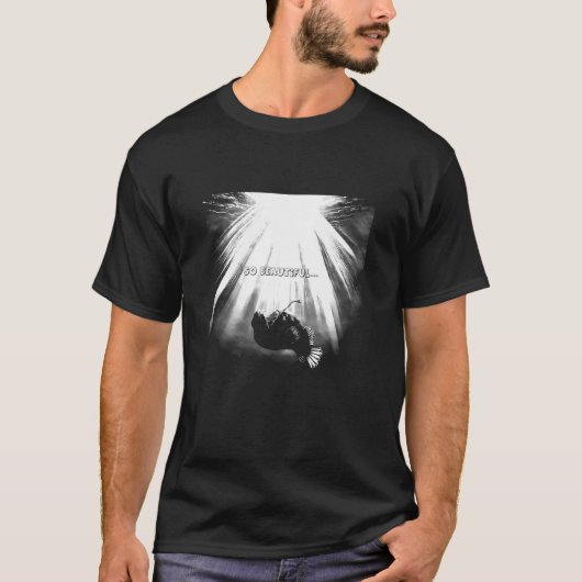 なんて美しいアンコウ Tシャツ (正面)
