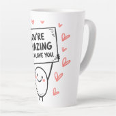 にこやかなキャラクターを持つ犬の顔 カフェラテマグ (右アングル)