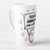 にこやかなキャラクターを持つ犬の顔 カフェラテマグ (左アングル)