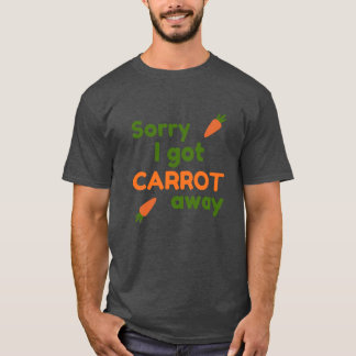 にんじんに夢中になってしまいすみません Tシャツ