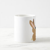 にんじんを分かち合うかわいいウサギたち コーヒーマグカップ (中央)