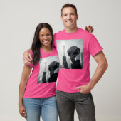 ～に関する都市での侵攻現実的な自撮の前に Tシャツ (ユニセックス)