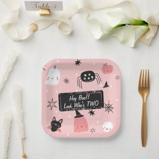 ねえブー見て誰が2つの可愛い誕生日紙プレート ペーパープレート (ウェディング)