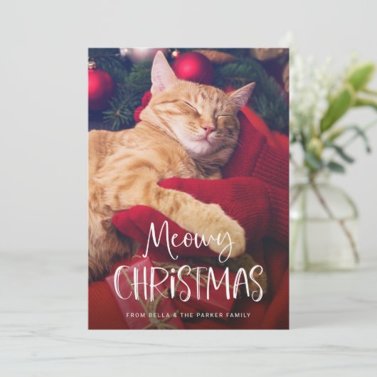 ねこからのクリスマス | かわいいユーモアあふれるペットの猫の写真 シーズンカード (スタンド正面)