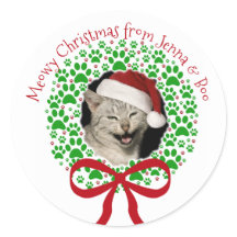 ねこちゃんのクリスマス・パウ・プリントのホリデー・リースの写真