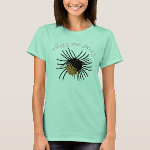 ねじれおよび叫びの女性のティー Tシャツ