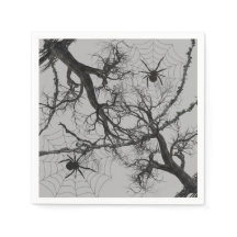 ねじれたつる植物とスパイダーハロウィーン