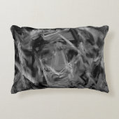 ねじれた正方形、グレーと黒の「ブラシストローク」 アクセントクッション (正面)