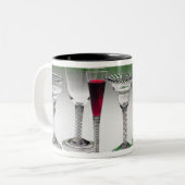 ねじれの茎が付いているワイングラスのコレクション ツートーンマグカップ (正面左)