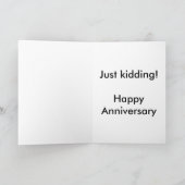 ねじれるおもしろいで幸せな記念日カード カード (内部)