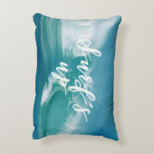 |のおもしろいのタイポグラフィ及び引用文の上の波 アクセントクッション (裏面(縦))