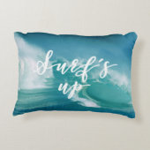 |のおもしろいのタイポグラフィ及び引用文の上の波 アクセントクッション (裏面)