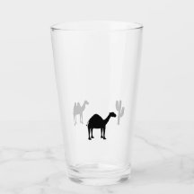 のどが渇いたラクダ