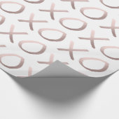 のどのばら色の金ゴールドのタイポグラフィはxoxoを抱き締め、接吻します ラッピングペーパー (角)