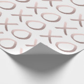 のどのばら色の金ゴールドのタイポグラフィはxoxoを抱き締め、接吻します ラッピングペーパー (角)