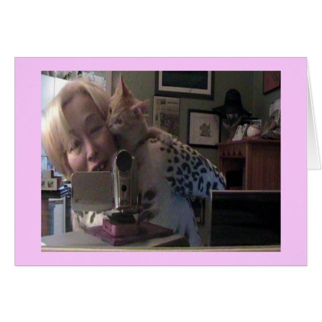 のどを鳴らす音Cはカスタマイズ少量カードを-取ります (正面横)