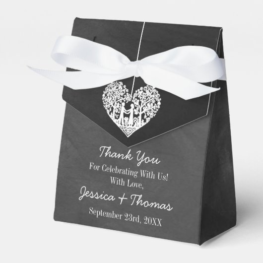 のぶら下がったハートツリーチョーク結婚ボードコレクション フェイバーボックス (正面サイド)