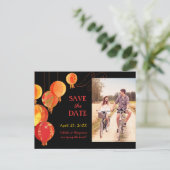 のぶら下がったランタン結婚の写真日付を保存 案内ポストカード (スタンド正面)