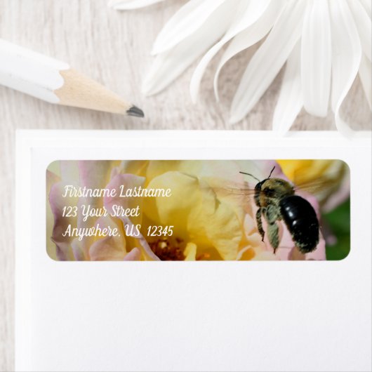 のまわりに飛んでいるからピンクのローズの住所 ラベル (インサイチュ)