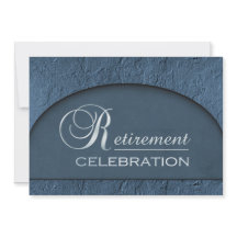 のみで削られた石造りの青い企業幹部の退職