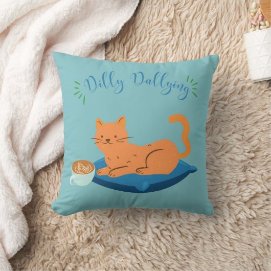 のんびりオレンジ色の猫 クッション (ブランケット)