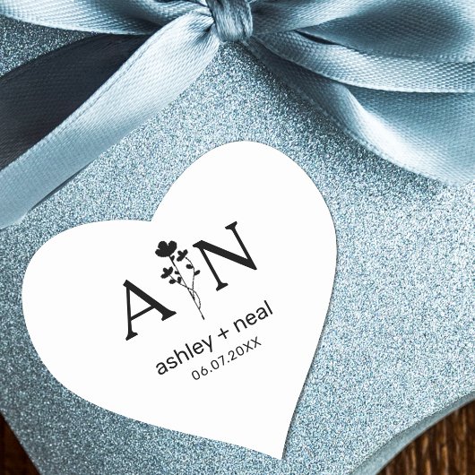 のイニシャルを持つ結婚ワイルドフラワー ハートシール