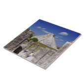 のグループから見られるKukulcanのピラミッド タイル (側面)