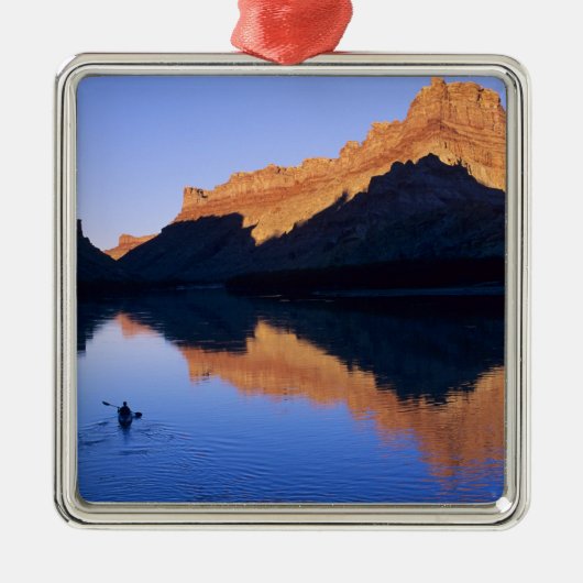 〜のコロラド川でのカヤスペインのック メタルオーナメント (正面)