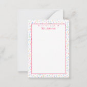 のデスクから – カスタム先生名 – アルファベット ノートカード (正面)