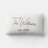 のパーソナライズされた姓結婚婚約ギフト ランバークッション (裏面)
