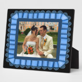 のパーソナライズされた結婚フォトブルーレースのリボンフレーム フォトプラーク (側面)