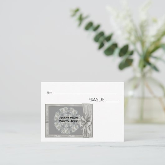 のパーソナライズされた結婚写真テーブル プレイスカード (スタンド正面)